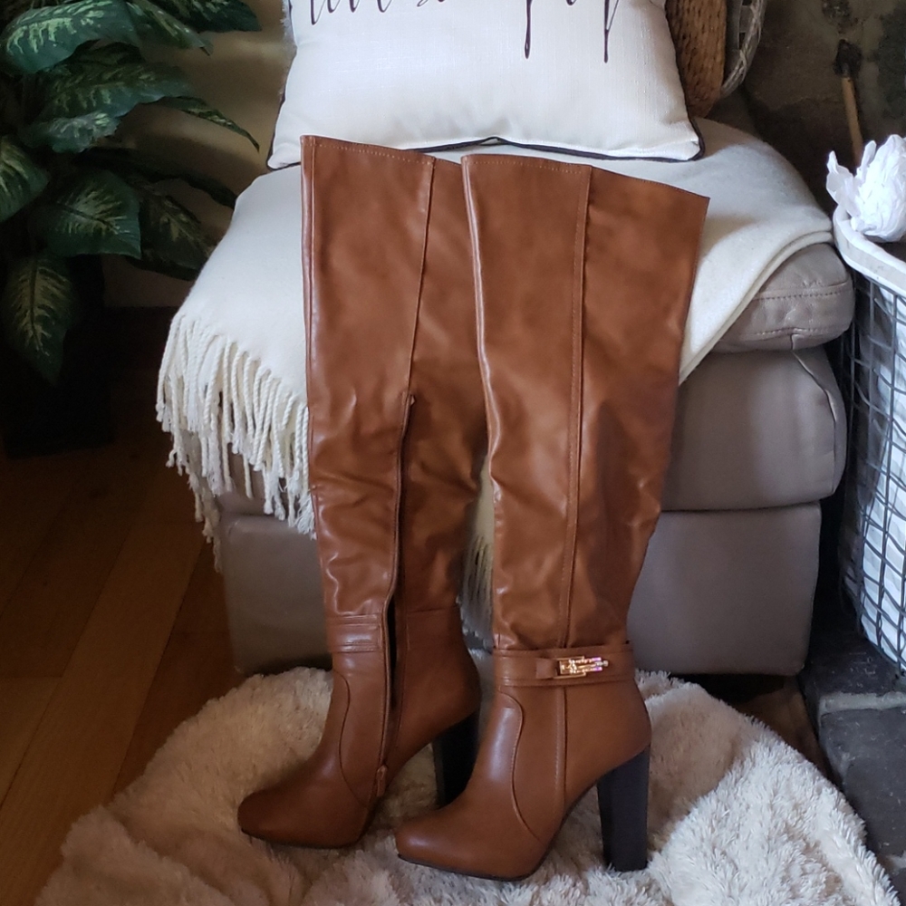 NIB OVER KNEE BOOTS